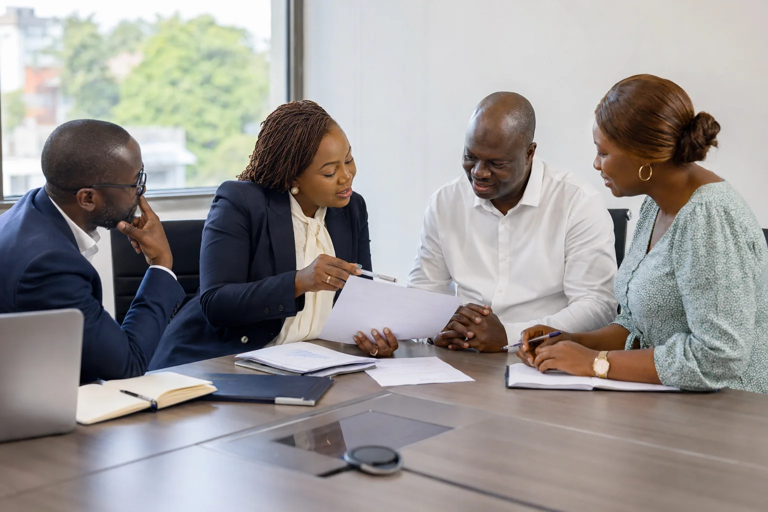 Une expertise engagée au service du contenu local, de la performance et de la transformation